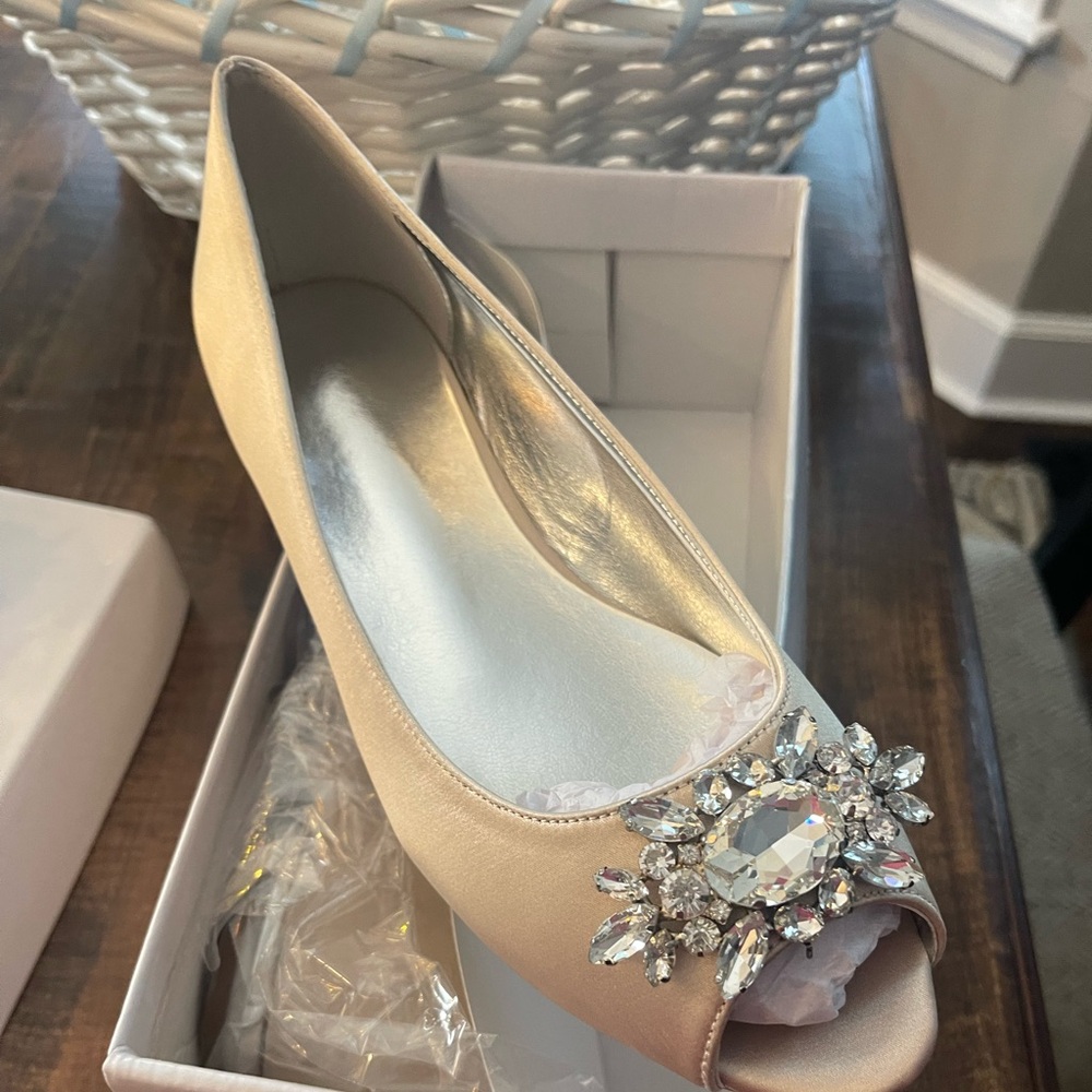 Beige satin shoes with bling decor. Size 38. Never worn.